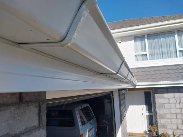 New fascia and gutter on the lower storey of an Avondale home