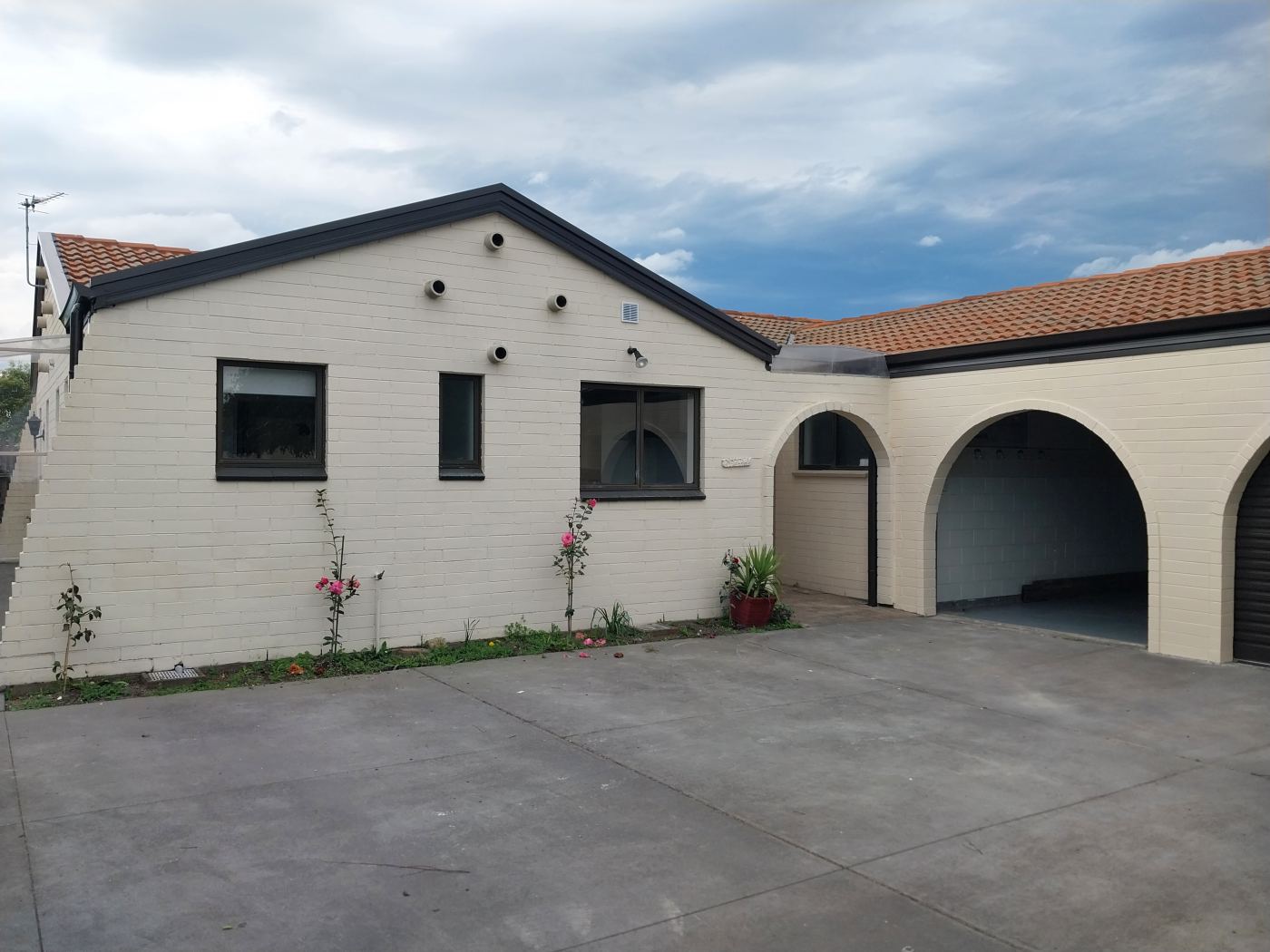 Completed fascia and gutter across the front elevation and garage of a block home