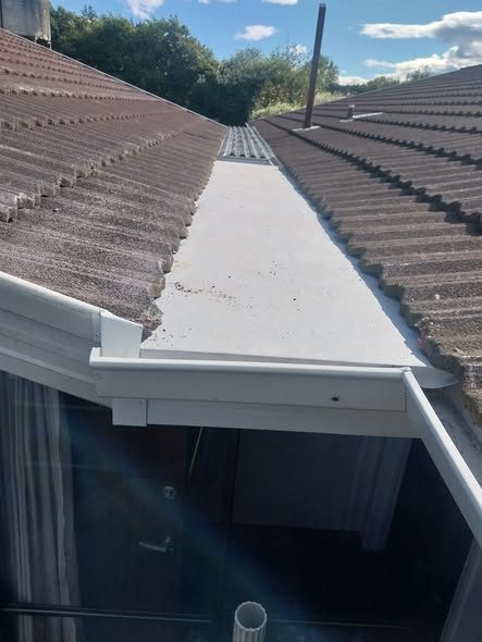 Finished gutter conversion detail on a North Eyre Road property